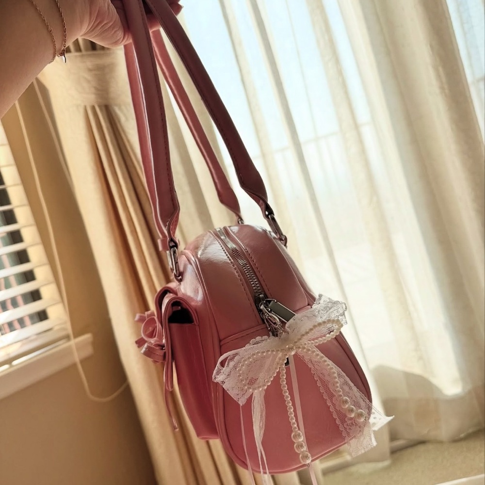 Pink Bow Shoulder Bag + Bag Charm - Picture 10 of 13